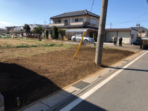 埼玉県川越市藤間の庭解体工事 施工事例植栽解体後の整地作業