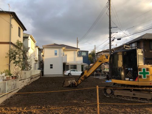 大宮区三橋 木造住宅解体コンクリート基礎解体工事後の整地作業