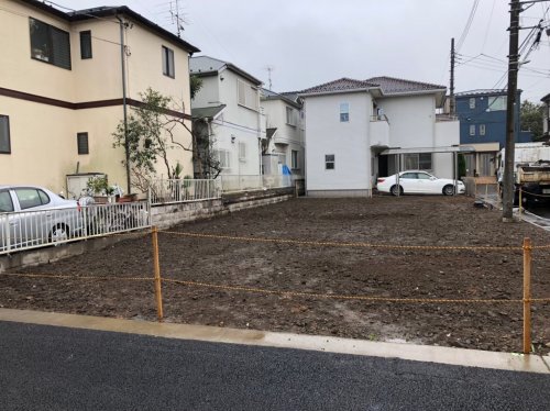 大宮区三橋 木造住宅解体コンクリート基礎解体工事後の整地作業