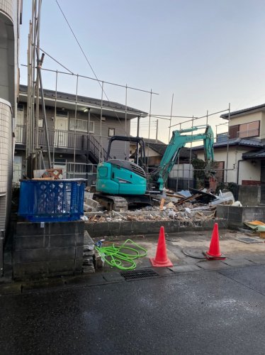 神奈川県愛川町の木造2階建解体工事 施工事例重機による木造住宅解体工事