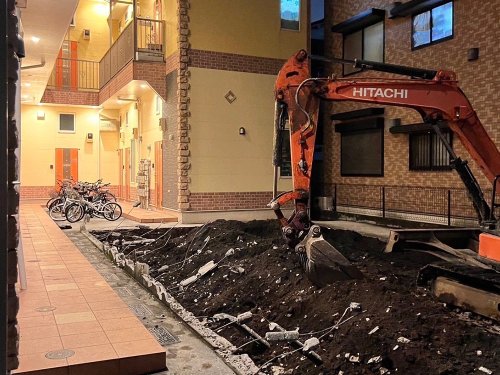 神奈川県横浜市鶴見区 駐車場解体工事 施工事例駐車場の外周ブロック撤去工事