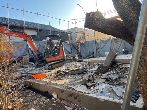 東京都練馬区石神井町 木造2階建解体工事 施行事例重機による木造2階建の解体工事