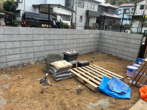 神奈川県横浜市都筑区 エクステリア目隠しフェンス 施工事例目隠しフェンス支柱設置工事